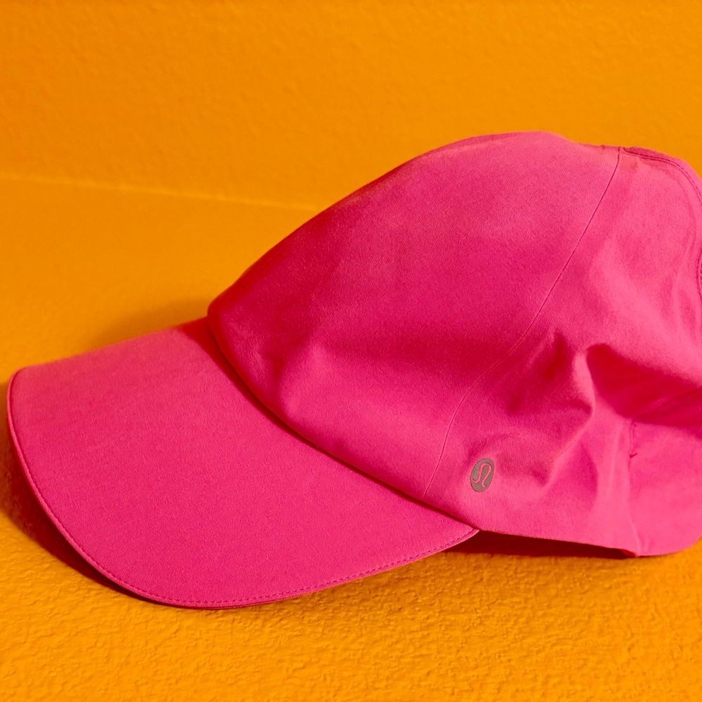 Women's Fast and Free Ponytail Running Hat Sonic Pink OS